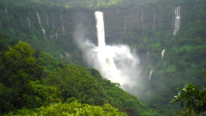 Read more about the article Bhambavli Vajrai Waterfall near Kas Pathar